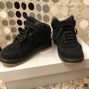 Nike Air Force 1 Nubuck shoe. Size 12.5c